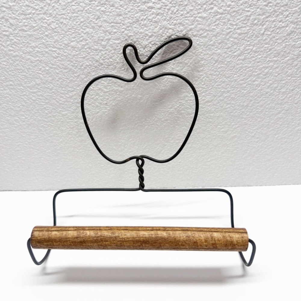 Apple Wire and Wood Country Kitchen Towel Holder